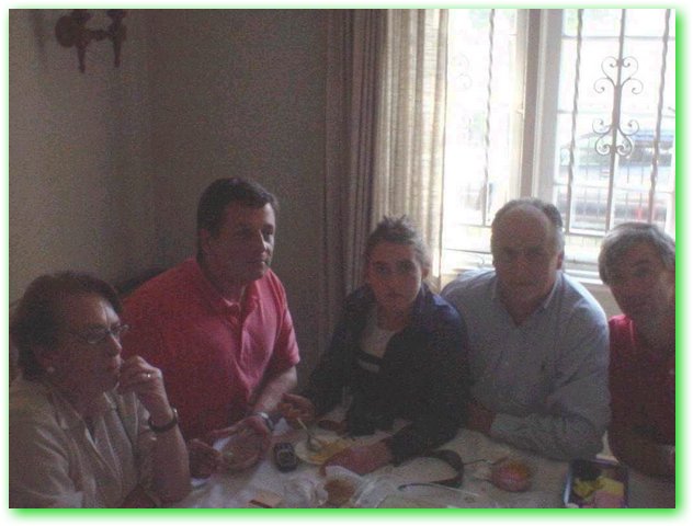 Mama, Gaston, Pelao, Bernardita y yo.JPG